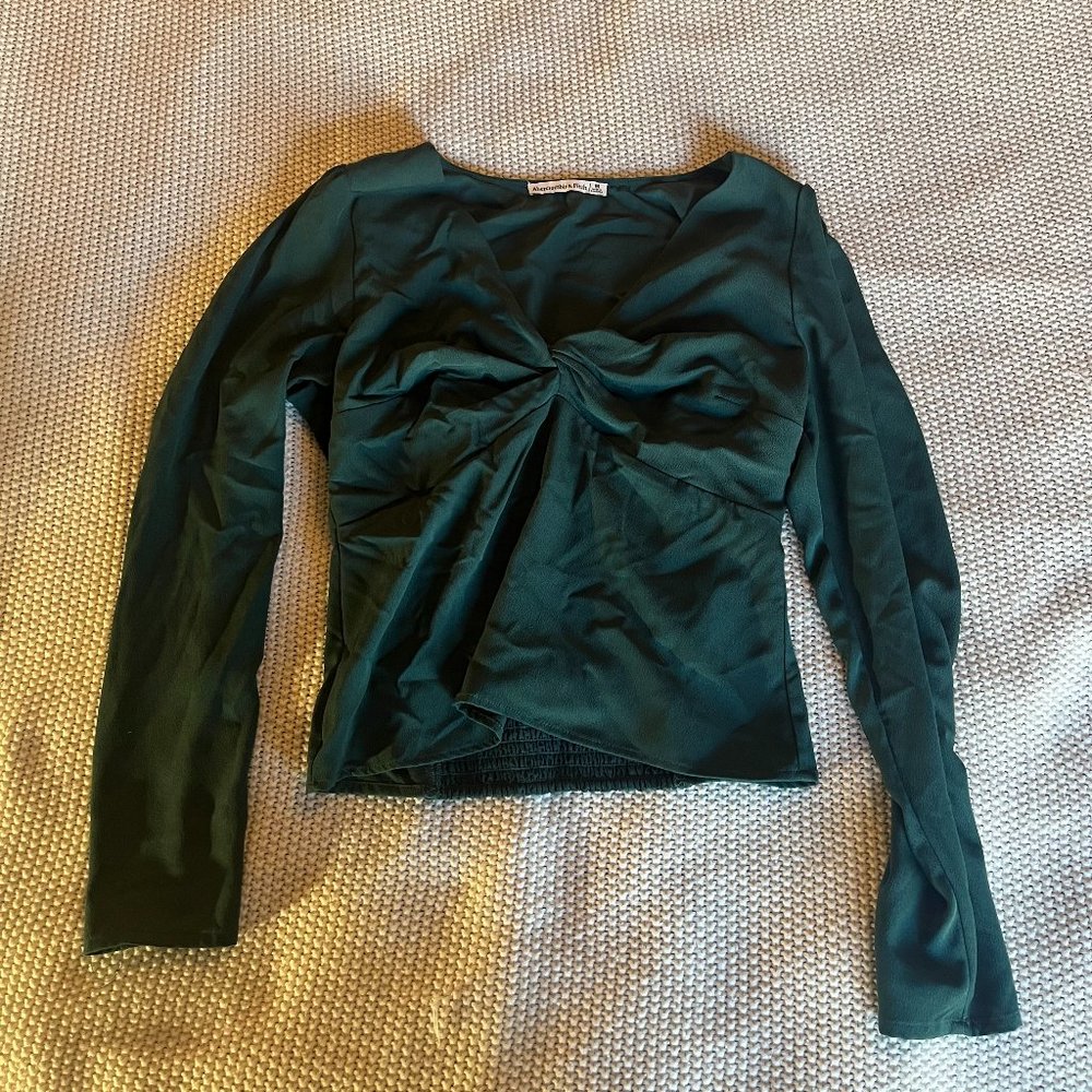 Abercrombie Green Twist Front Top
